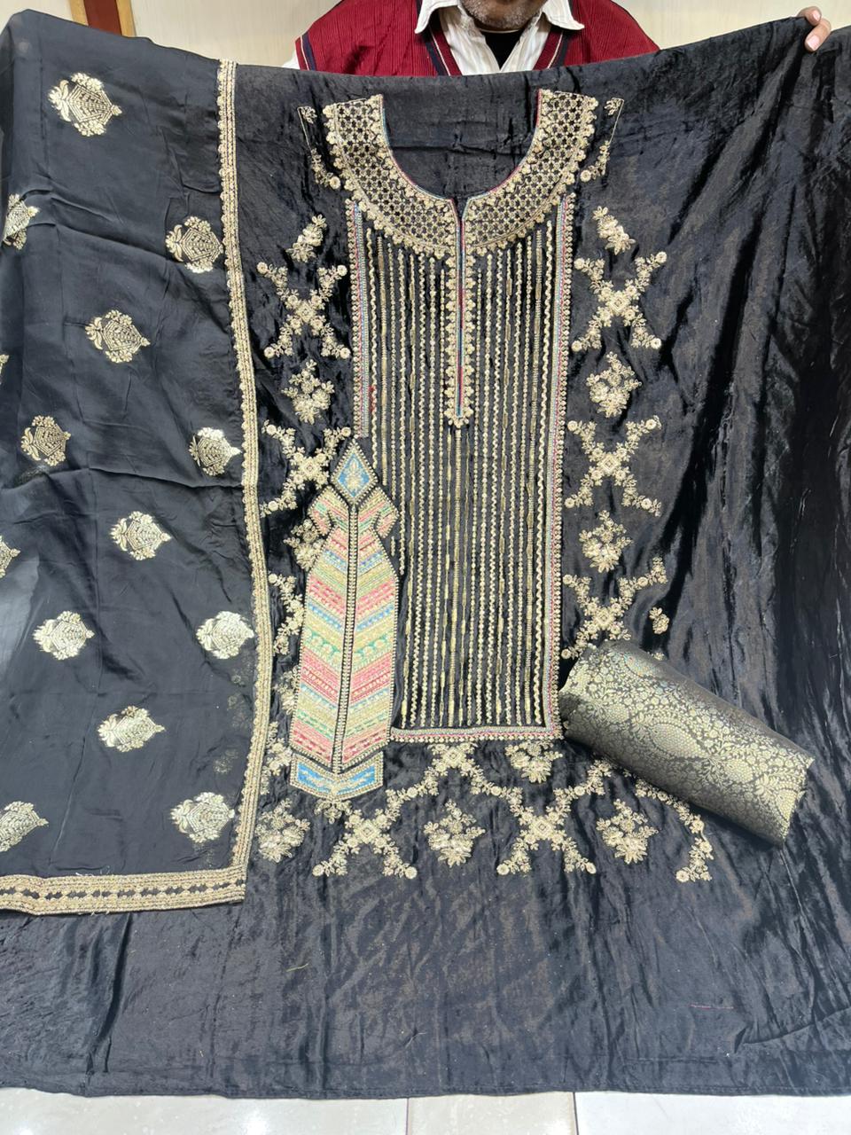 Kimkhab Salwar Velvet Suit